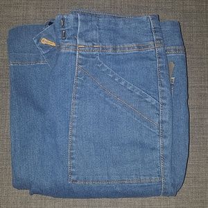 🚨forever 21 jeans(LAST SALE)🚨